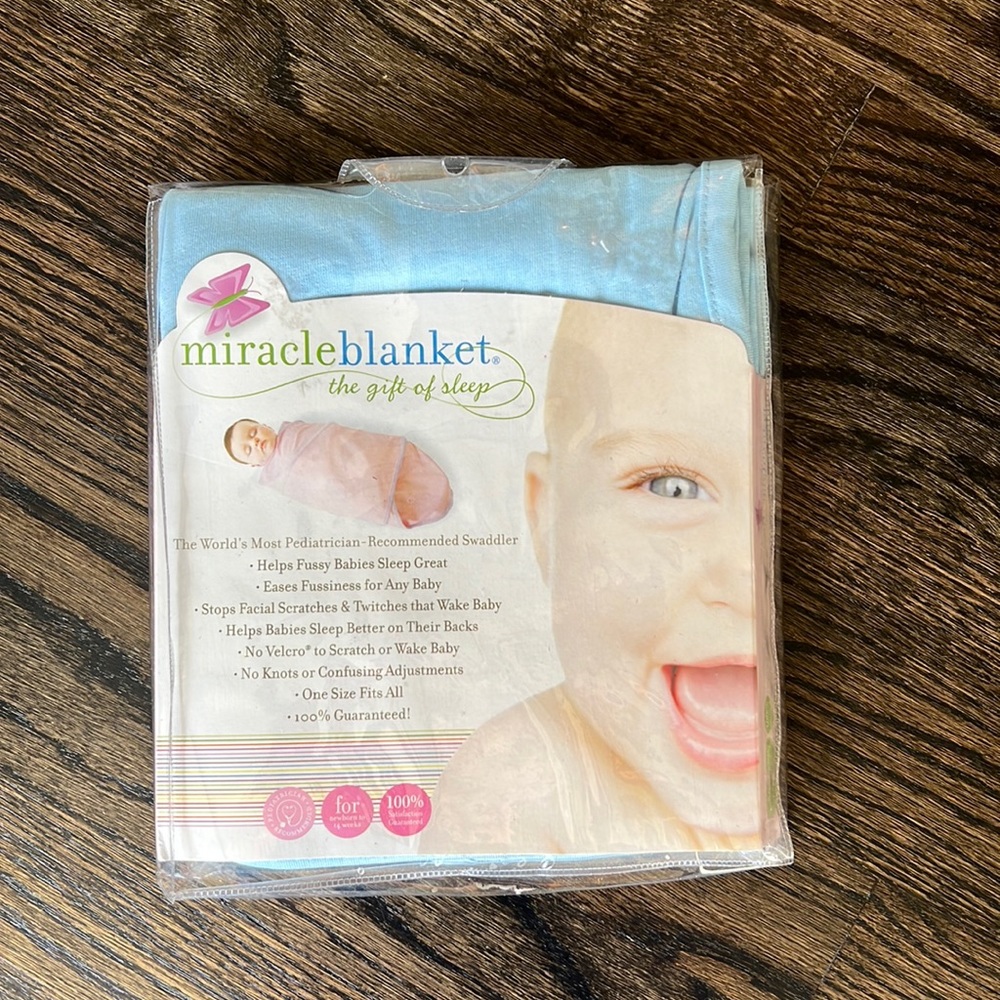 Miracleblanket baby swaddle